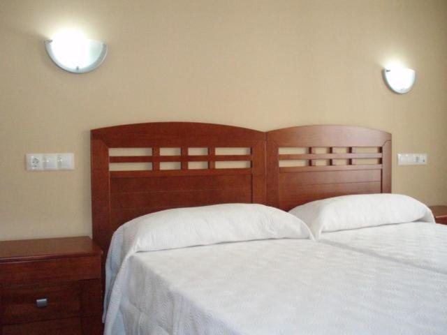 Hostal El Altozano Montánchez Buitenkant foto