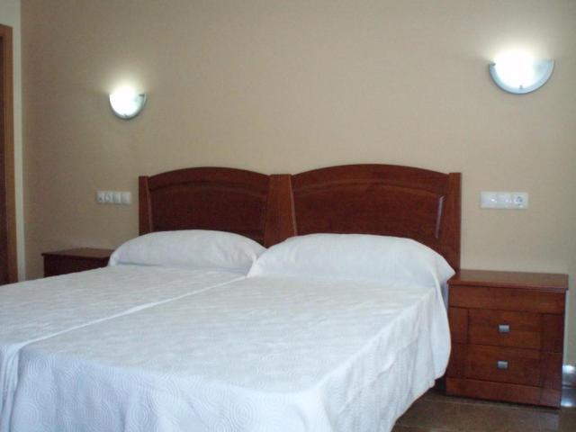 Hostal El Altozano Montánchez Buitenkant foto